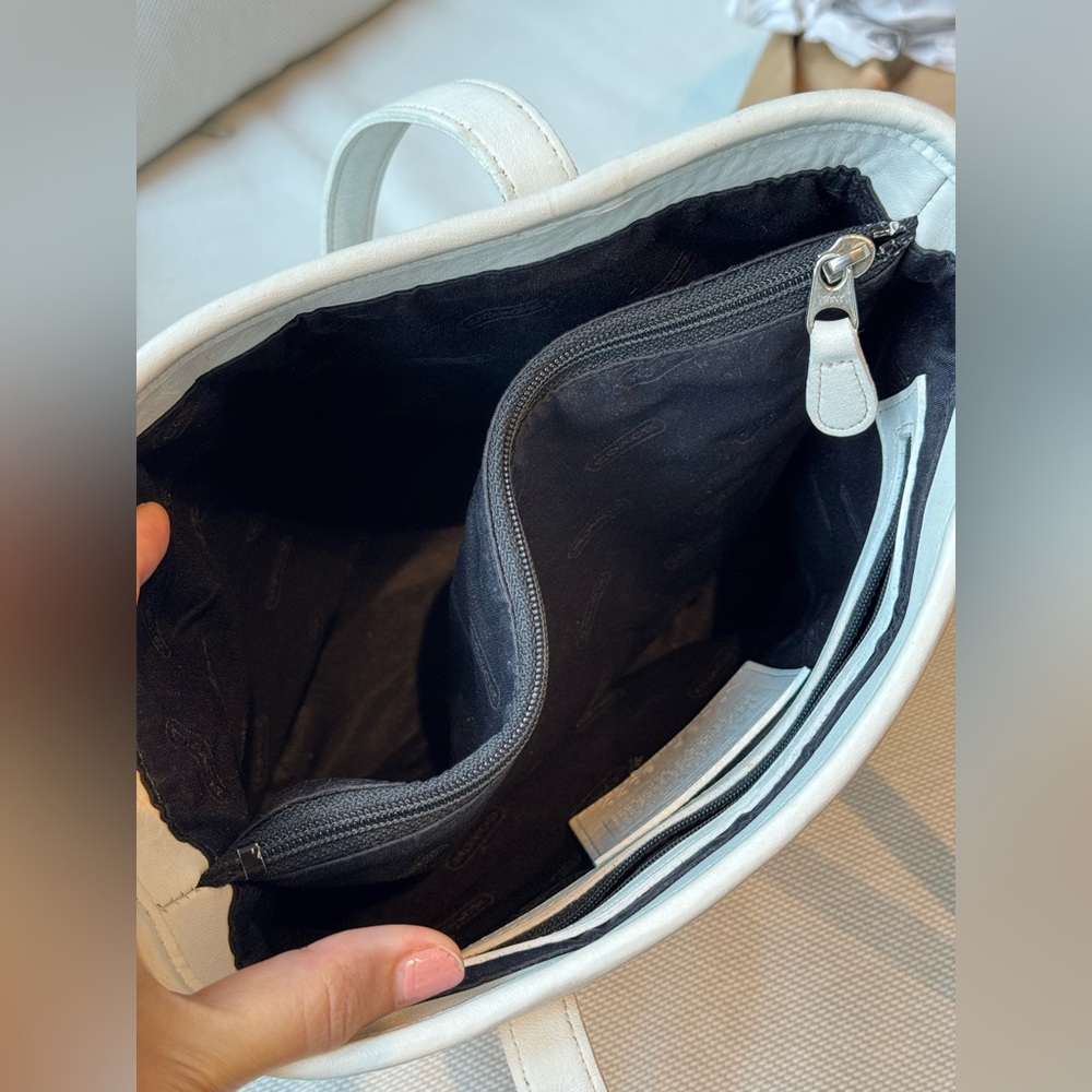 Coach Cream Leather Tote Bag - Picture 6 of 7